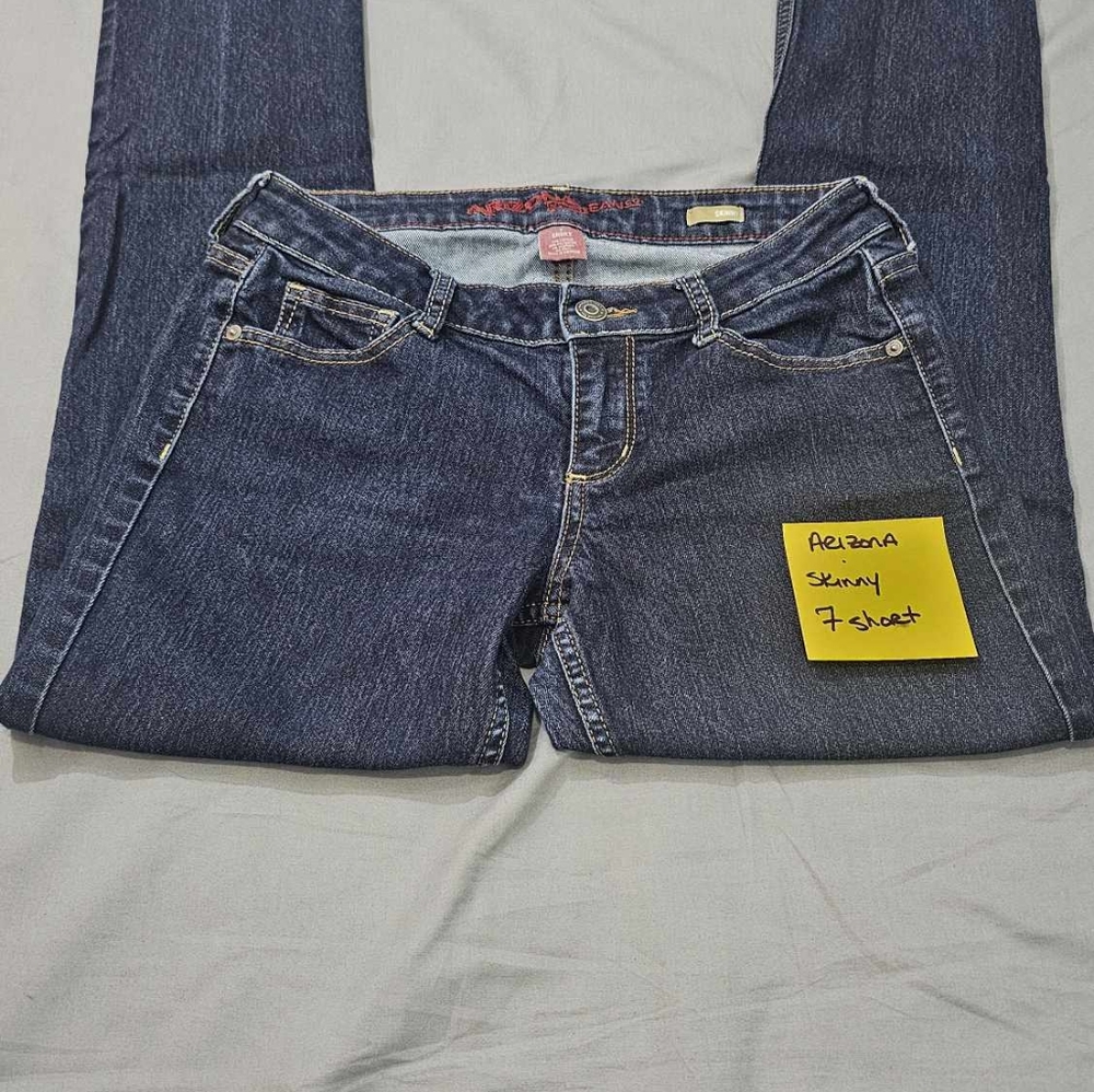 Arizona Jeans size 7 short